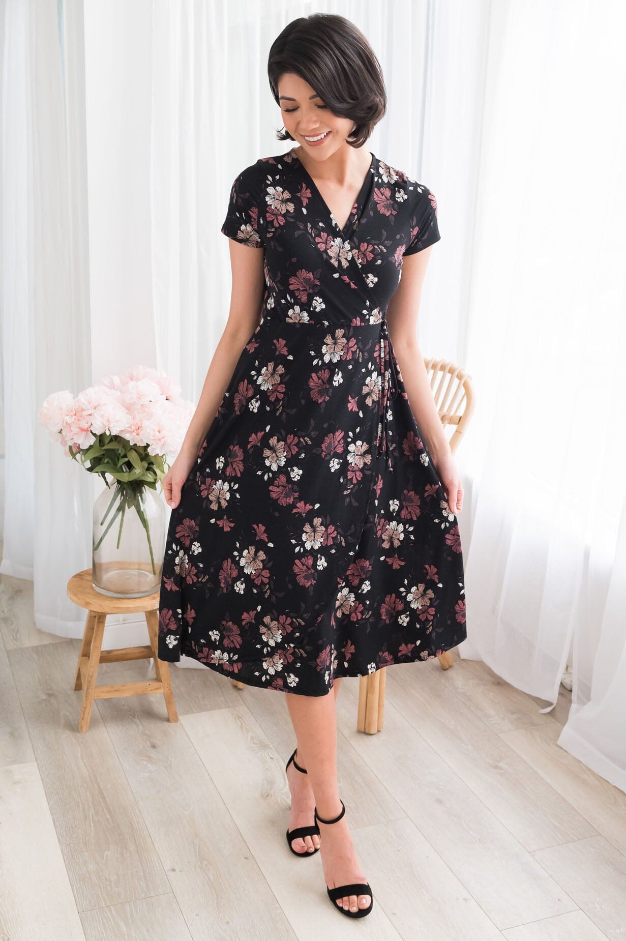 How to Wear Midi Dresses if You Are Petite: 14 Hacks You Must Learn -  Petite Dressing