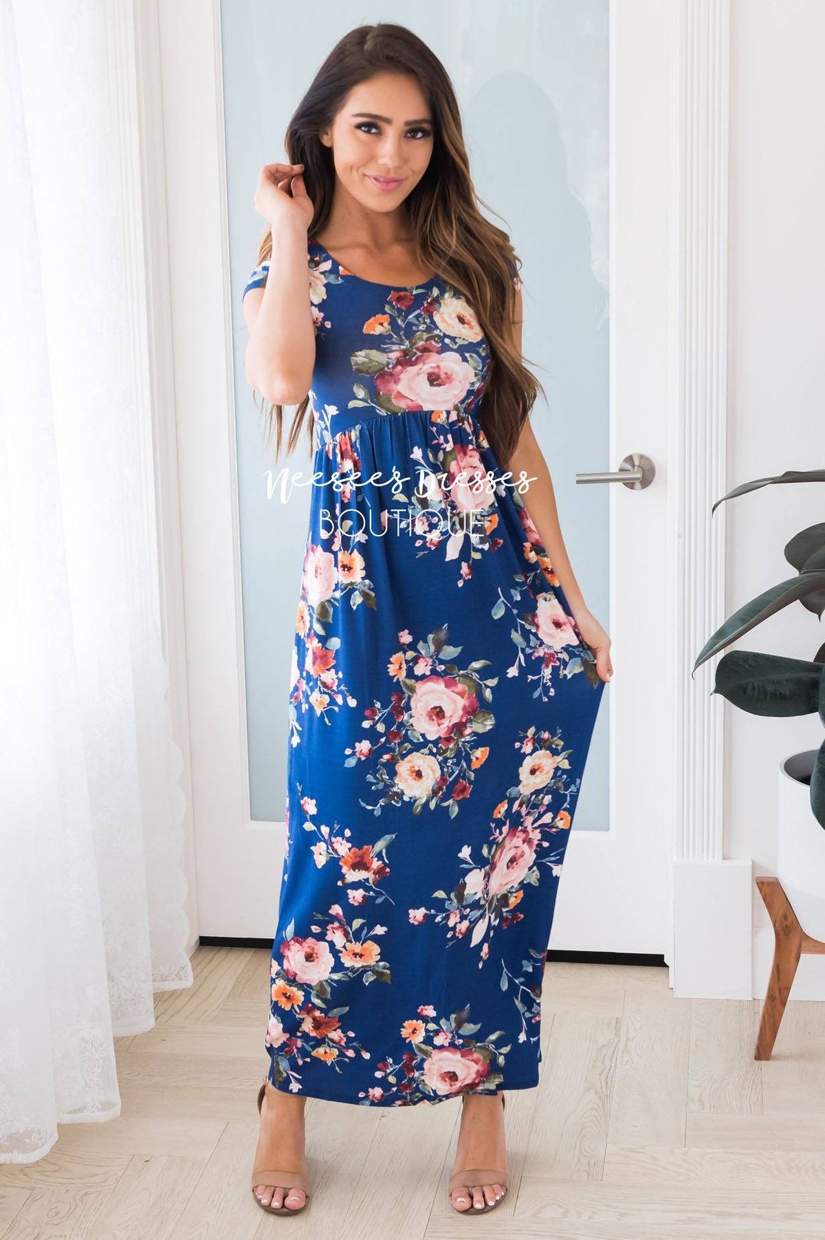 The Shelbi Modest Maxi Dress